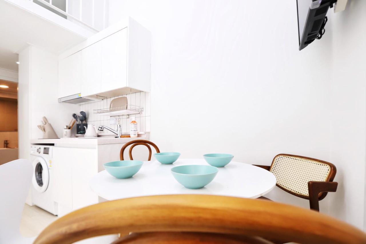 J Garden Apartment *