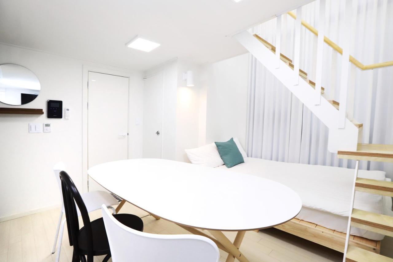 Apartment J Garden Seoul