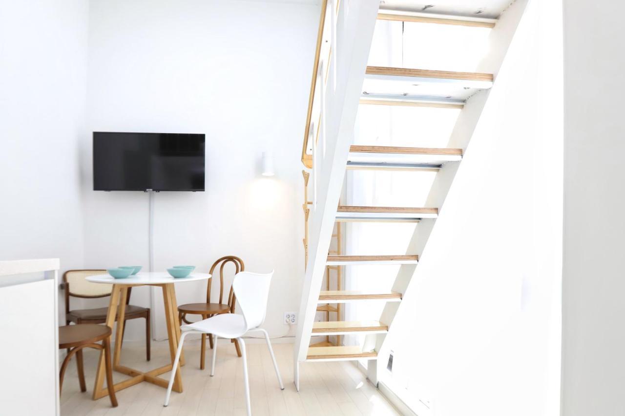 J Garden Apartment *